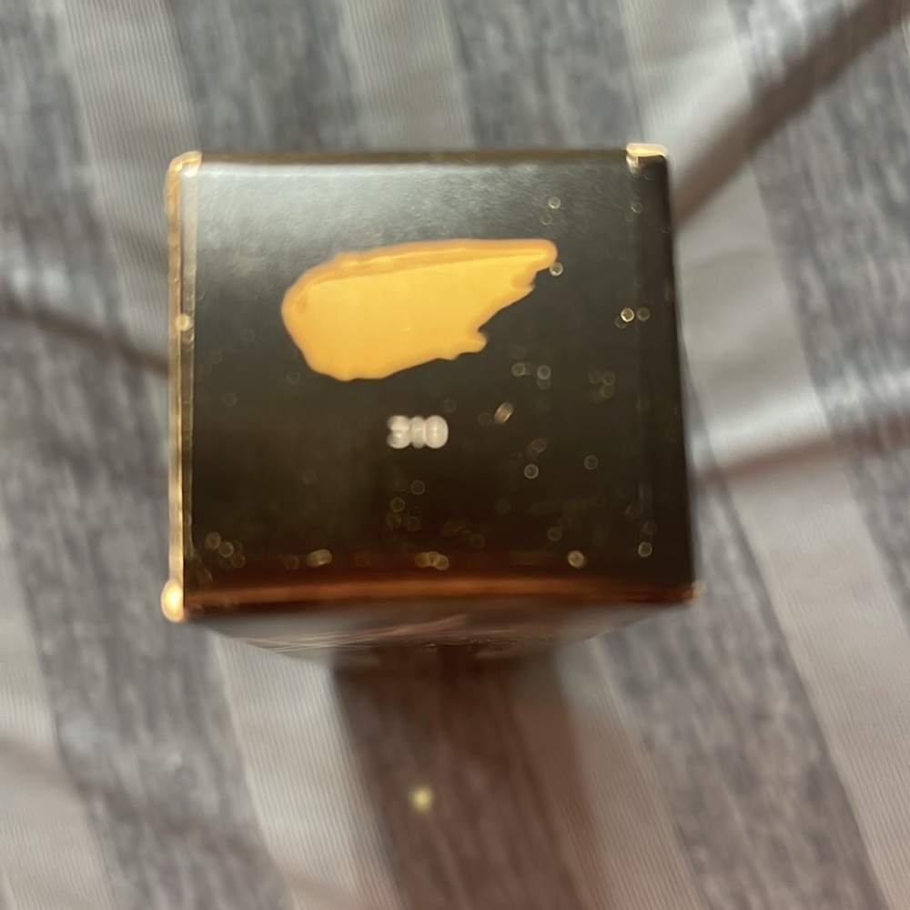 Fenty 310 Soft’Lit Naturally Luminous Longwear Foundation - Picture 4 of 6